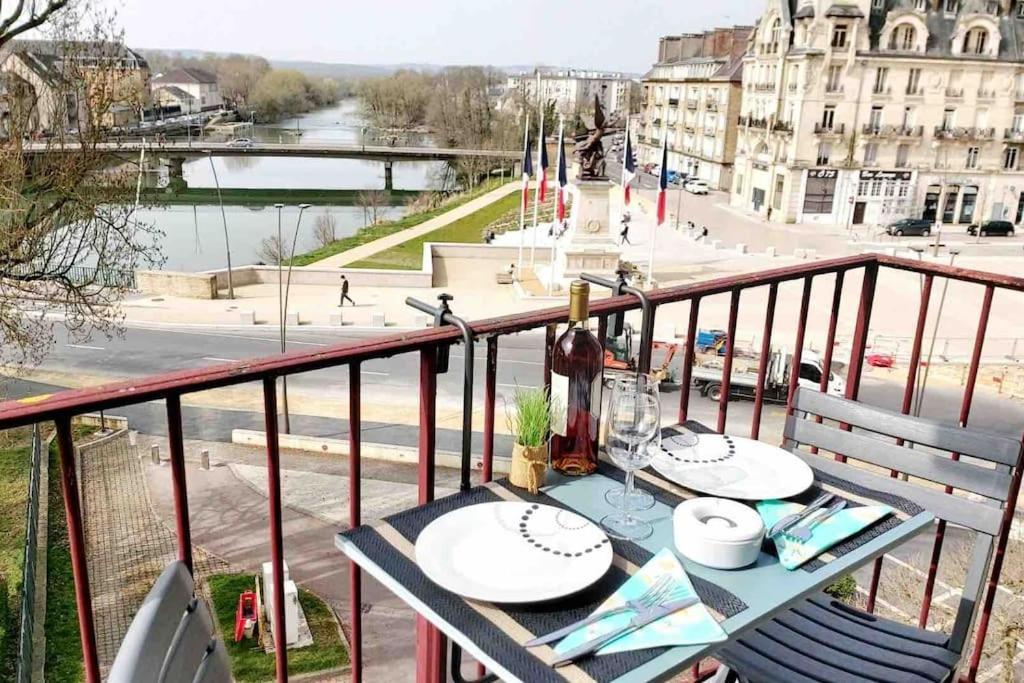 T1 Cocooning A L'Hotel De Ville Charleville-Mézières 외부 사진